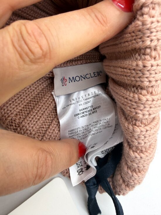 Moncler Knit Ribbed Beanie Hat With Pom 100% Wool Made in Italy main image 4